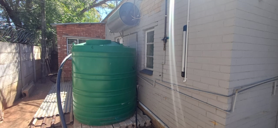 6 Bedroom Property for Sale in Freemanville North West